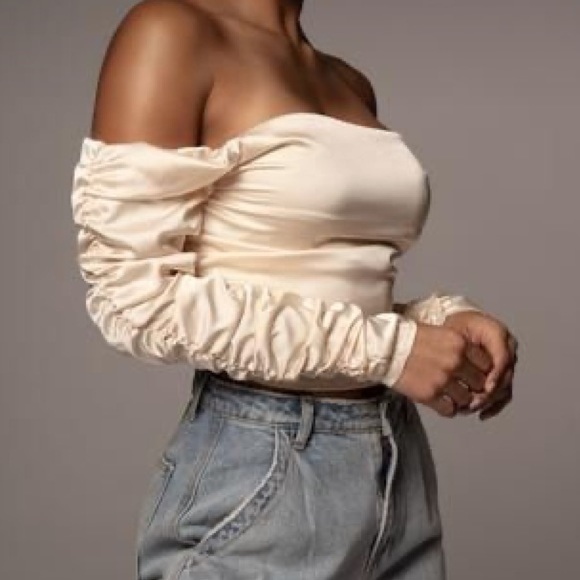 🆕JLUXLABEL SATIN CHAMPAGNE UPPER EAST SIDE RUCHED OFF SHOULDER LONG SLEEVE TOP - Picture 5 of 6